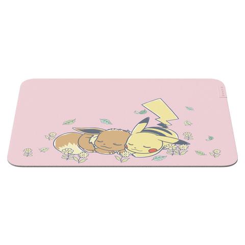 Razer Gigantus V2 Soft Gaming Mouse Mat Medium - Pikachu/Eevee Edition