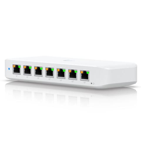 Ubiquiti Networks Ultra 42W Compact Managed Layer 2 8-Port GbE PoE Switch